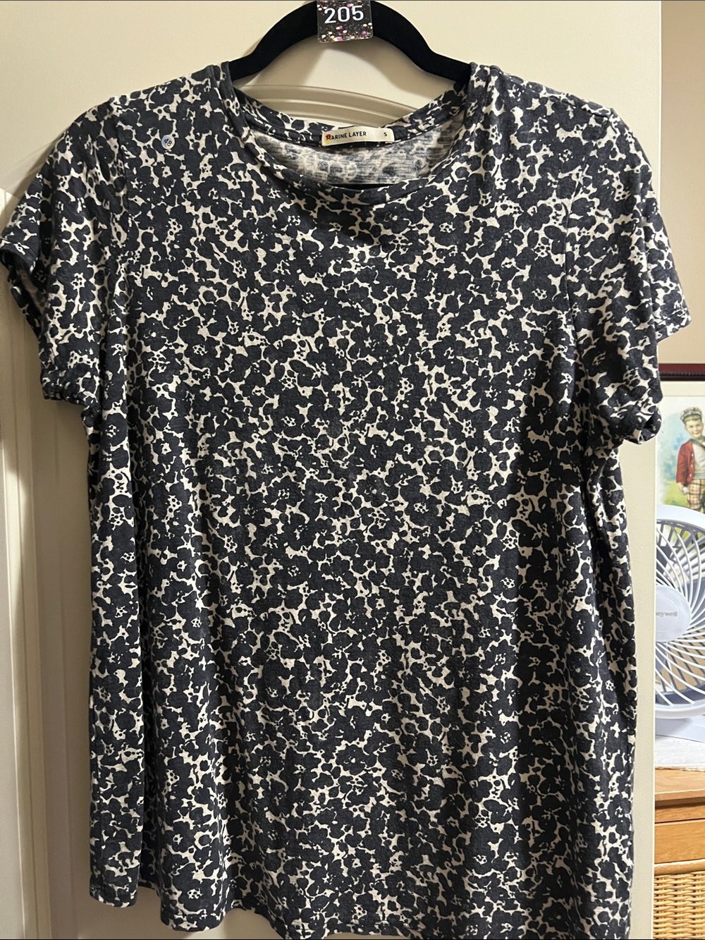Marine Layer Black and White Abstract Short Sleeve Tee H 205